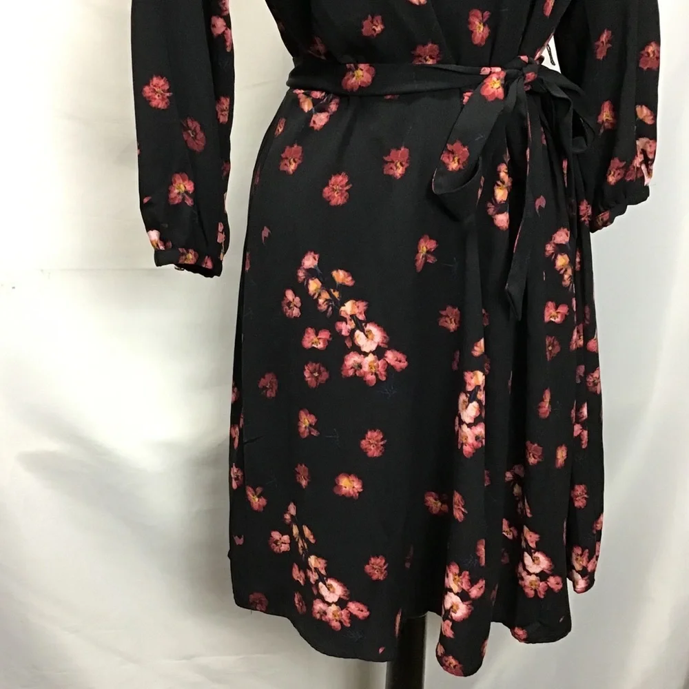 Long Sleeved Floral Dress - Picture 3 of 11